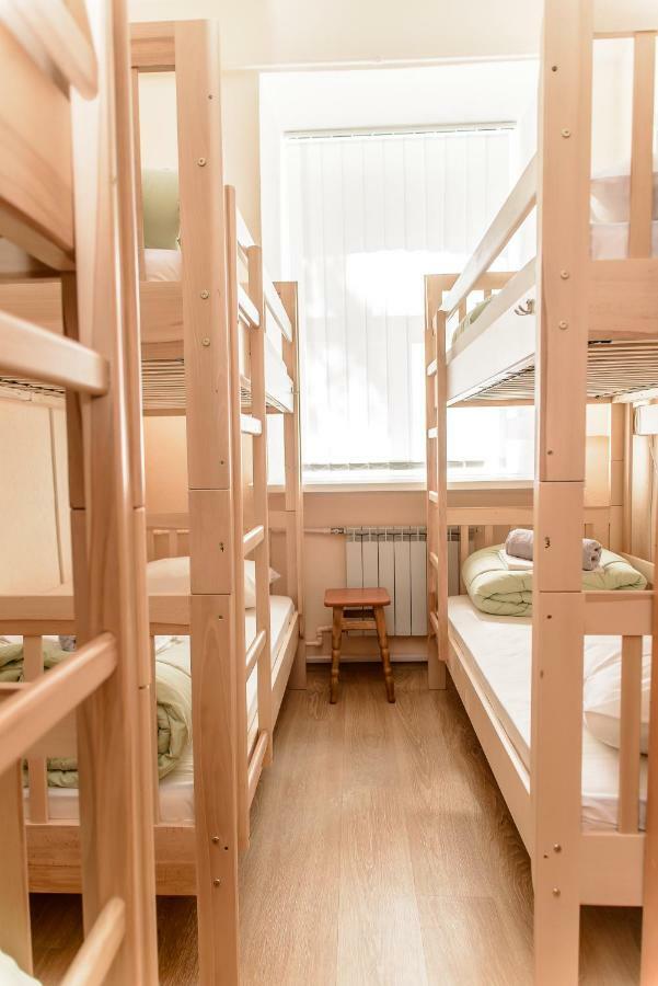 Globus Lipki Hostel Kiev Dış mekan fotoğraf