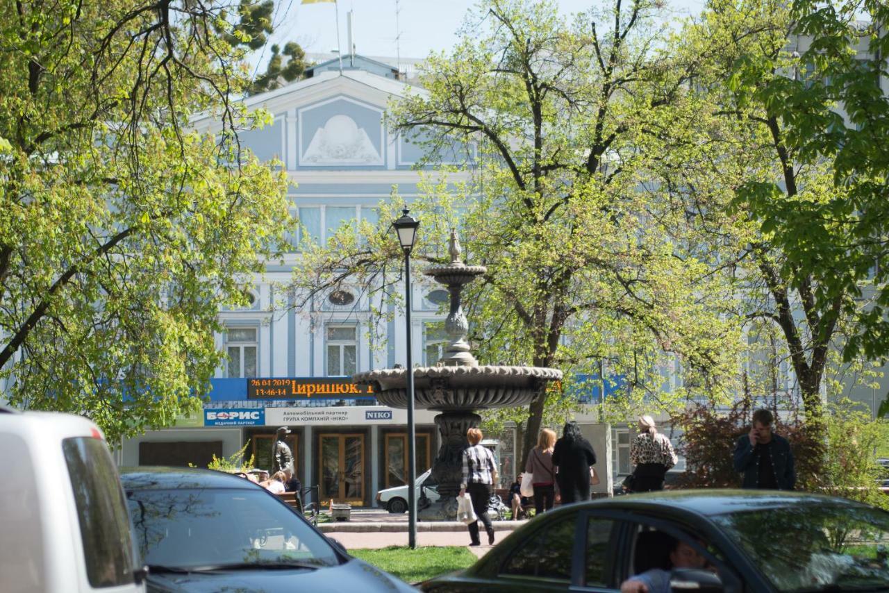 Globus Lipki Hostel Kiev Dış mekan fotoğraf