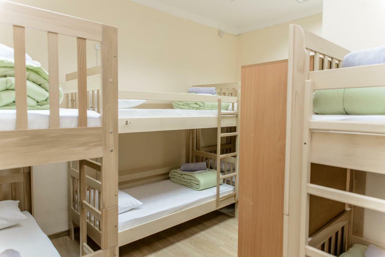 Globus Lipki Hostel Kiev Dış mekan fotoğraf