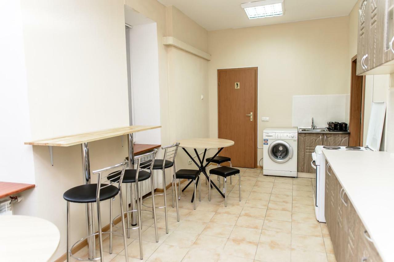 Globus Lipki Hostel Kiev Dış mekan fotoğraf
