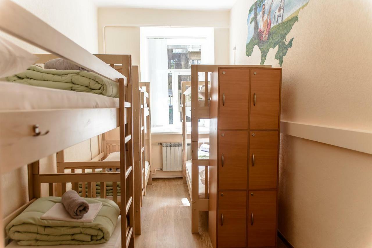 Globus Lipki Hostel Kiev Dış mekan fotoğraf
