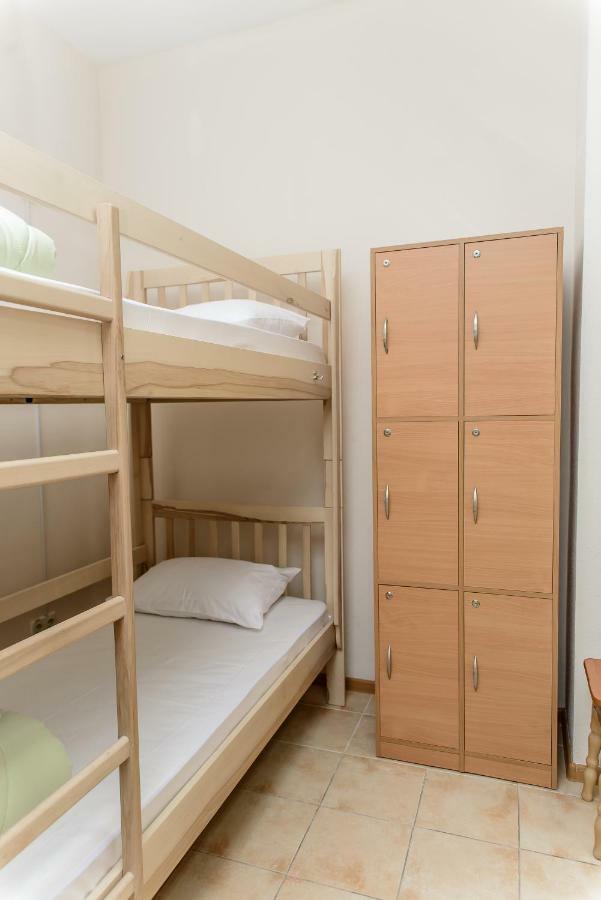 Globus Lipki Hostel Kiev Dış mekan fotoğraf