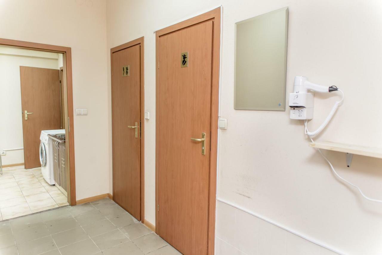Globus Lipki Hostel Kiev Dış mekan fotoğraf